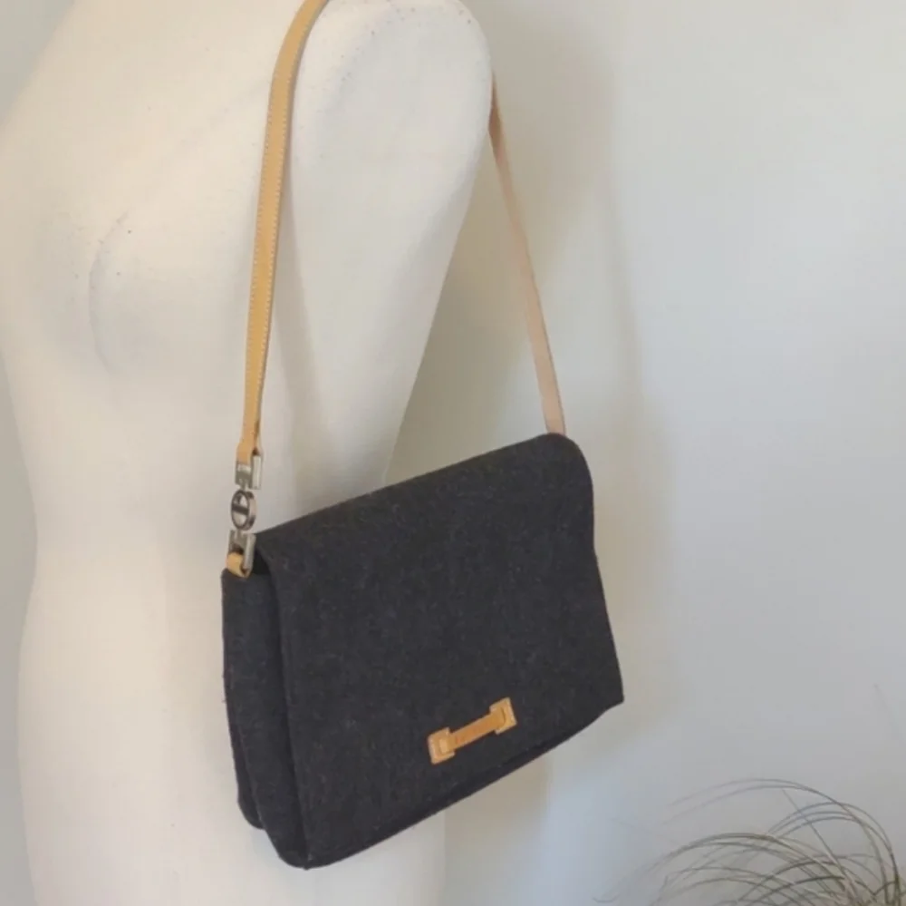Felt Shoulder Bag Farinelli Gray Tan